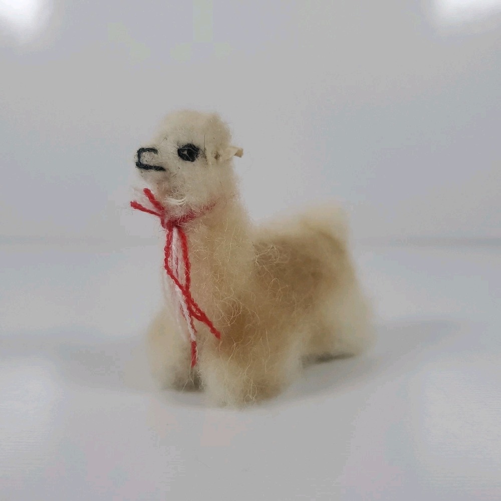 Handmade Peruvian Wool Llama Figurines Andean Folk Art Pair Vintage Boho Decor